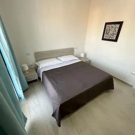 La Maddalena Due Mari Apartment *